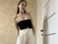 MelisaStar69 - female with brown hair and  small tits webcam at xLoveCam