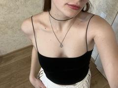 MelisaStar69 - female with brown hair and  small tits webcam at xLoveCam