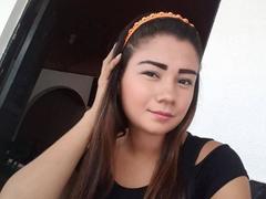 MelissaClark - female with brown hair webcam at xLoveCam