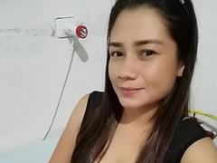 MelissaClark - female with brown hair webcam at xLoveCam