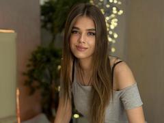 MelissaCrayzy - female with brown hair webcam at xLoveCam