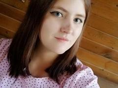 MelissaFine - female with brown hair and  small tits webcam at xLoveCam