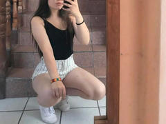 MelissaFox-hot - female with black hair webcam at xLoveCam