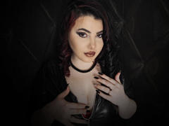 MelissaGlow - female with black hair and  big tits webcam at ImLive