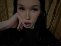 MelissaIsa - shemale with black hair webcam at xLoveCam