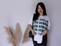 MelissaPlum - female with black hair webcam at LiveJasmin