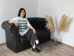 MelissaPlum - female with black hair webcam at LiveJasmin