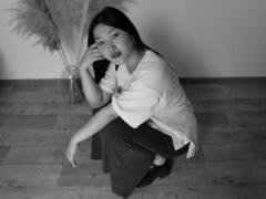 MelissaPlum - female with black hair webcam at LiveJasmin