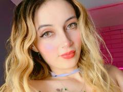 MelissaWendy - blond female webcam at xLoveCam