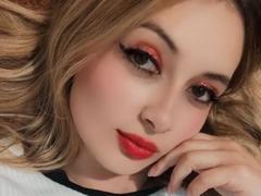 MelissaWendy - blond female webcam at xLoveCam