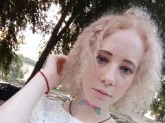 MellMelie - female with black hair webcam at xLoveCam