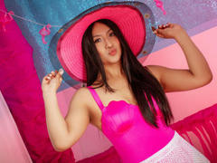 MellissaRoaa - female with black hair webcam at xLoveCam