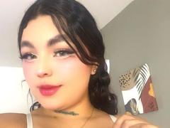 MelodyBlossom - female webcam at xLoveCam