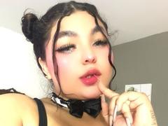 MelodyBlossom - female webcam at xLoveCam