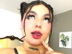 MelodyBlossom - female webcam at xLoveCam