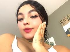 MelodyBlossom - female webcam at xLoveCam
