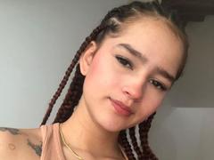 MelodyMansson - female webcam at xLoveCam