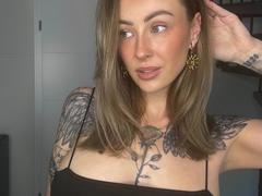 Meltattx-hot - blond female webcam at xLoveCam