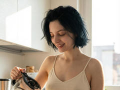 MelyndaMarron - female with black hair and  big tits webcam at xLoveCam