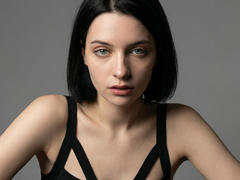 MelyndaMarron - female with black hair and  big tits webcam at xLoveCam
