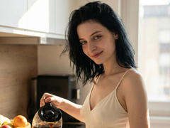 MelyndaMarron - female with black hair and  big tits webcam at xLoveCam