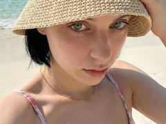 MelyndaMarron - female with black hair and  big tits webcam at xLoveCam