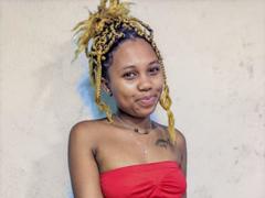 MereAh - female webcam at xLoveCam