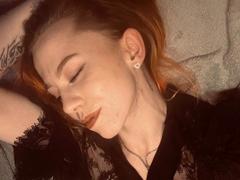 MeriJey-hot - female with red hair webcam at xLoveCam