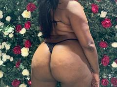 MeridaRoa1 - female with black hair and  big tits webcam at ImLive