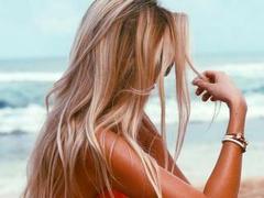 Meridian - blond female with  small tits webcam at xLoveCam