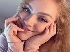 Merlina-Moon-hot from xLoveCam