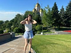 MerriePutnam - female with brown hair webcam at xLoveCam