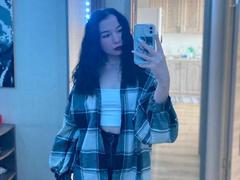 MertieDasinger - female webcam at xLoveCam