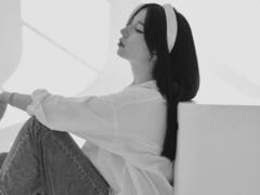 MertieDasinger - female webcam at xLoveCam