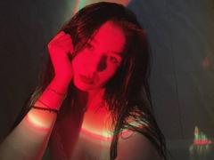 MertieDasinger - female webcam at xLoveCam