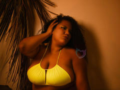 MhiaRey - female with black hair and  big tits webcam at xLoveCam