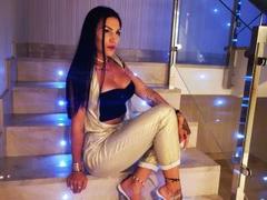 Mia124-hot - female with black hair webcam at xLoveCam