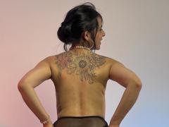 MiaAmoree - female with black hair webcam at xLoveCam