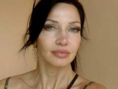 MiaAmour - female with black hair webcam at xLoveCam