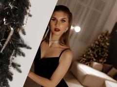 MiaAxel - female with brown hair webcam at xLoveCam