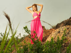 BLONDSQUIRT2 - blond female with  big tits webcam at LiveJasmin