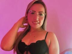 MiaBlondy - female webcam at xLoveCam