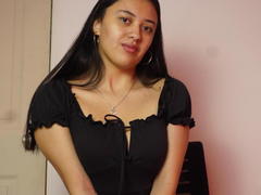 MiaBloom69 - female with black hair webcam at xLoveCam
