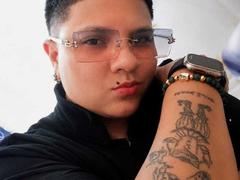 MiaCapucci - female with black hair webcam at xLoveCam
