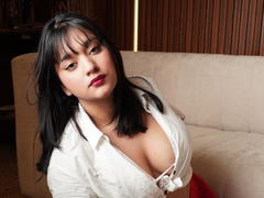 MiaEverly - female with black hair webcam at xLoveCam