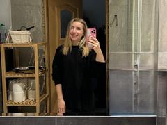 MiaFlirt - blond female with  small tits webcam at xLoveCam