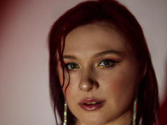 MiaGrimmie - female with red hair webcam at xLoveCam