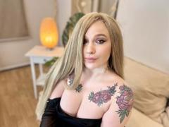 MiaGrimmie - female with red hair webcam at xLoveCam