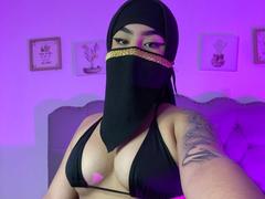 MiaHadid - female with black hair webcam at xLoveCam
