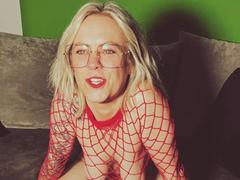 MiaHase-hot - blond female webcam at xLoveCam